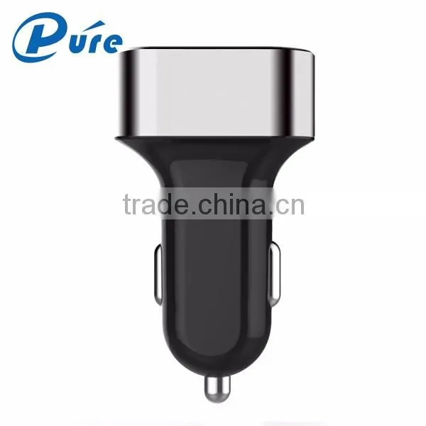 CE RoHS Approval Retail 5v 5.2A output portable 3 usb car charger for cellphone with blue led indication