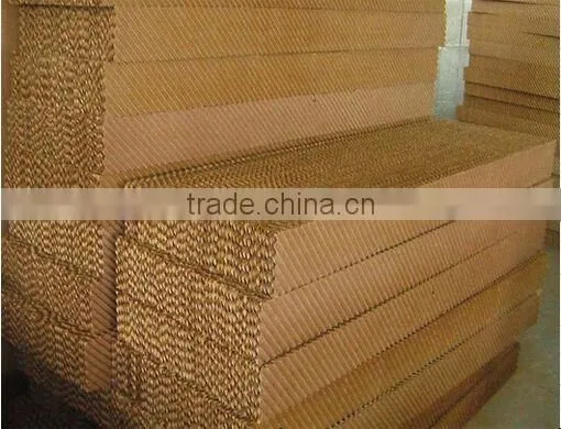 Evaporative cooling pad for greenhouse and poultry farm