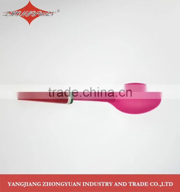 Kitchen accessory nylon kitchen utensil set with handle