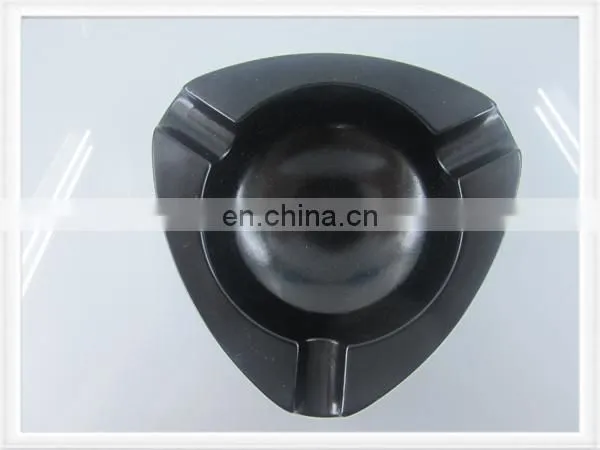 Pocket ashtray plastic ashtray metal ashtray in triangle shape black color