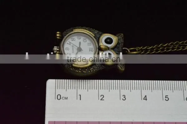 Fashion engraved pocket watch with night owl pattern chain quart watch