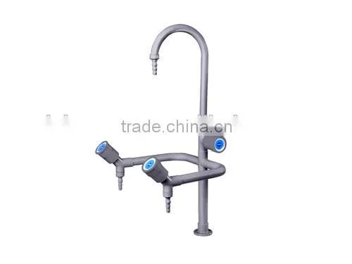 Laboratory deck mounted single handle lab faucets