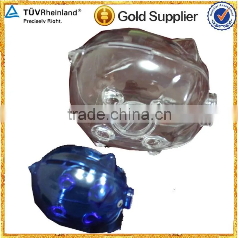 Cute piggy bank for plastic injection