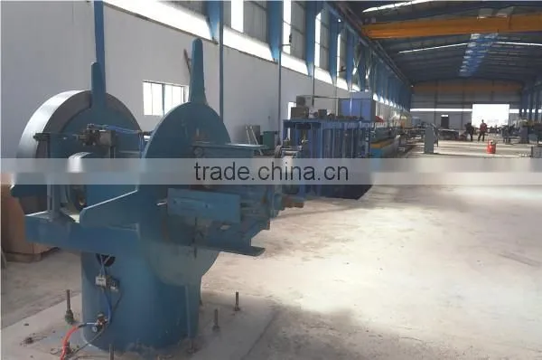 Straight line welded pipe making machine