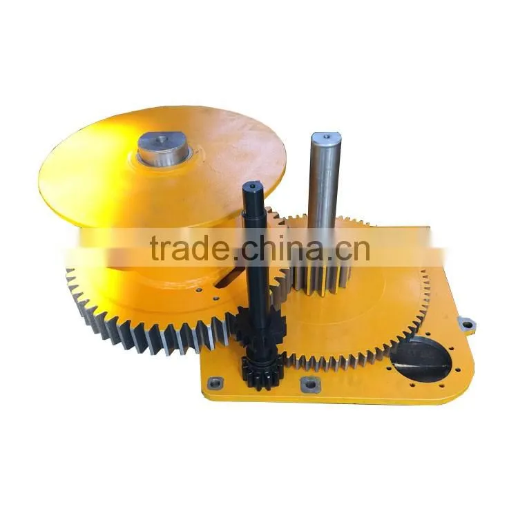 Speed transmission hand winch