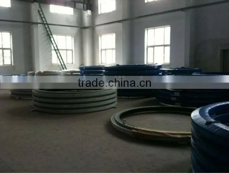 Slewing bearing
