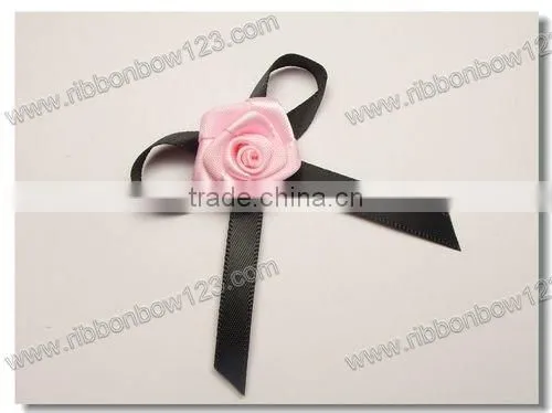 Noble Ribbon Roses