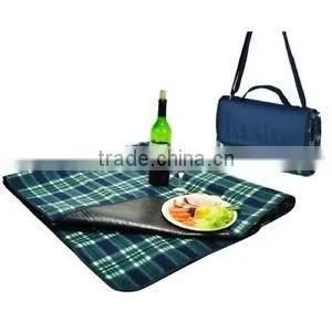 2014Xinbo GREEN PLAID PICNIC BLANKET BASKET