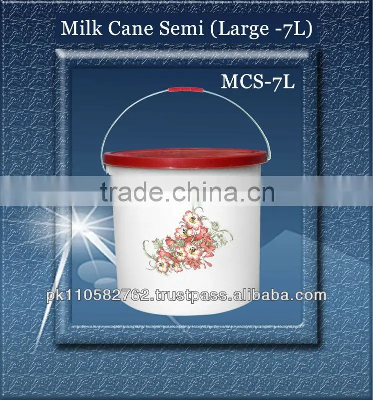 Bucket with aluminum handle