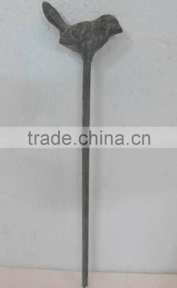 Wholesale vintage decor cast iron bird garden sticks