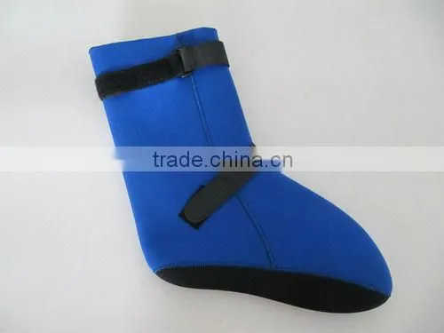 Waterproof neoprene water sport socks