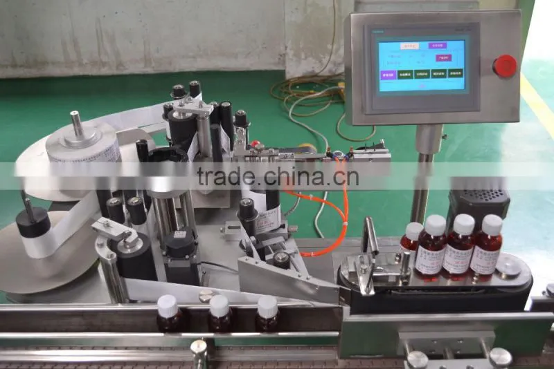 Automatic in mold labelling machine