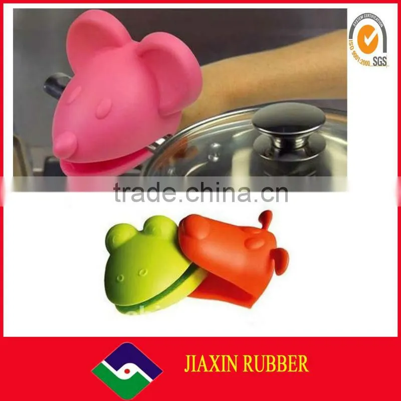 High quality kitchen baking silicone gloves/silicone long oven glove