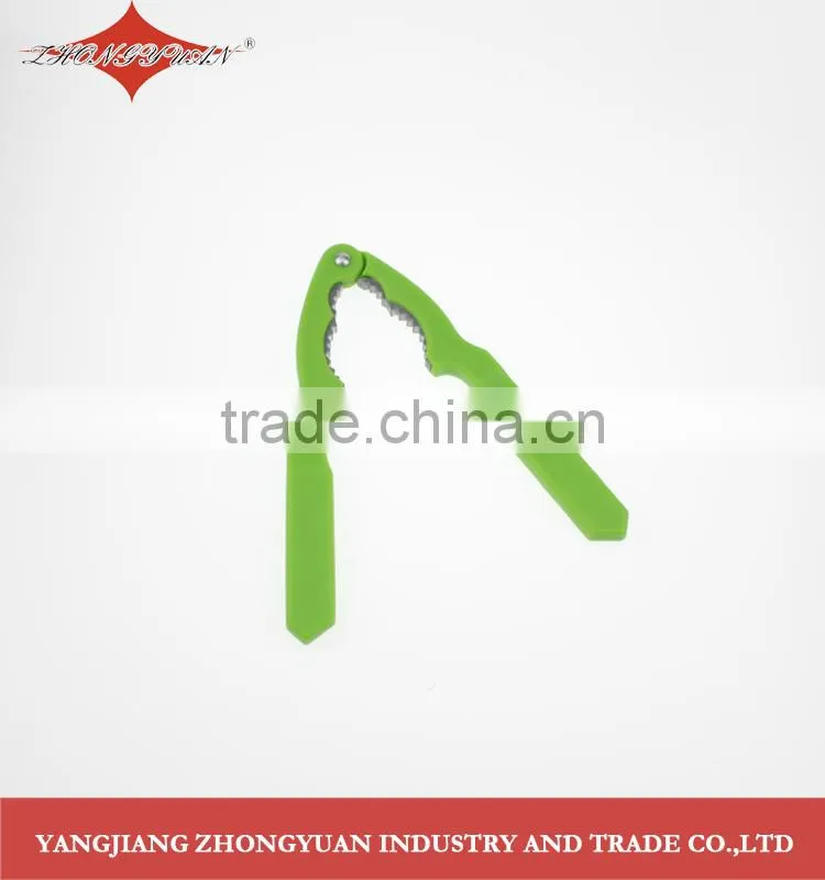 New design plastic handle iron nut cracker