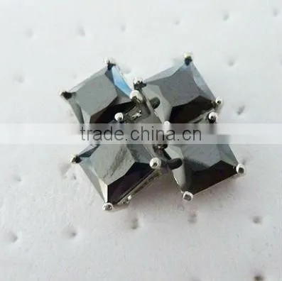wholesale and classic stainless steel ear pin with clear Zircon