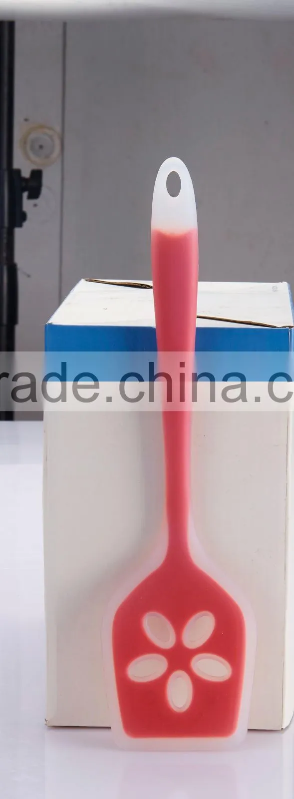 Silicone with nylon inside, BPA FREE, Heat Resistance, Non-toxic,Light spaghetti server,Kithench Utensils