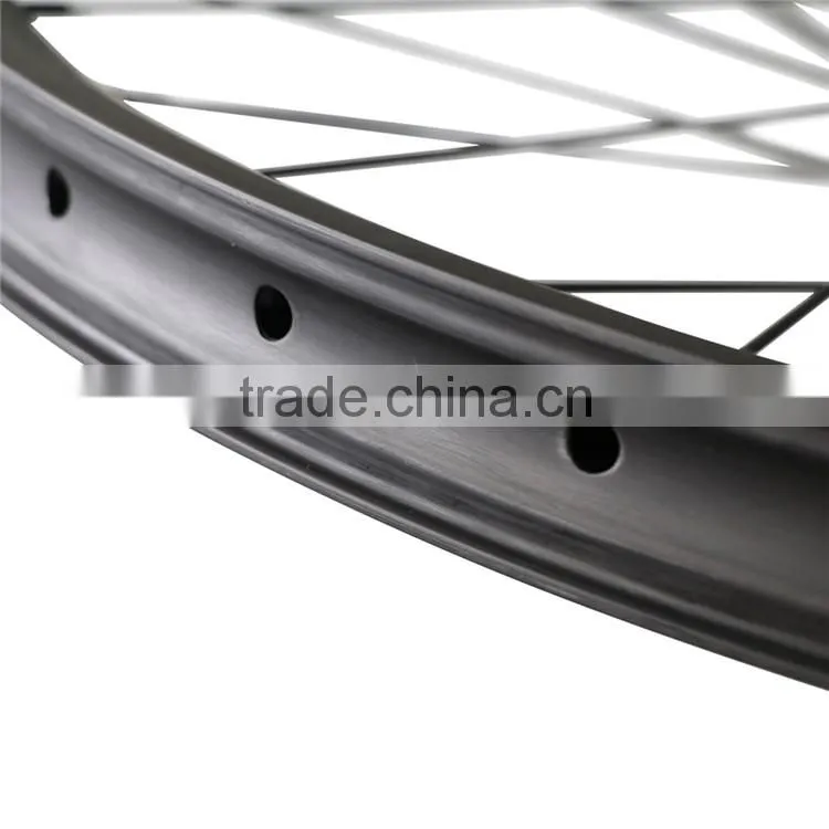 2016 Durable MTB bike carbon wheels 29 40mm width hookless all mountain Wheels