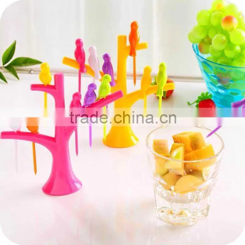 Birdcage fruit fork