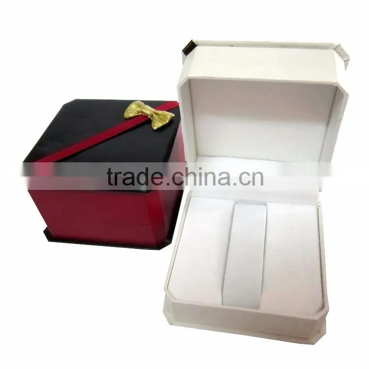 New Design White Leather Watch Case .