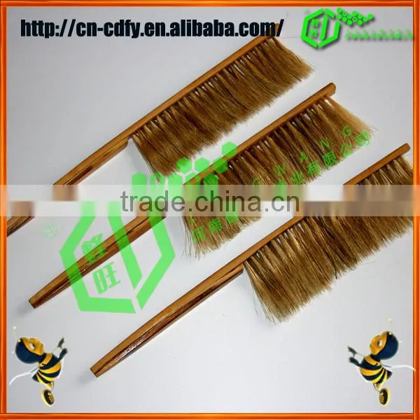 Bee Equipment Korean Pine Brush