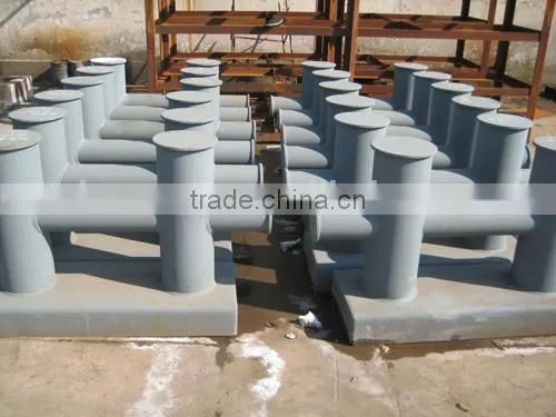 Solar mooring bollard double mooring bitts