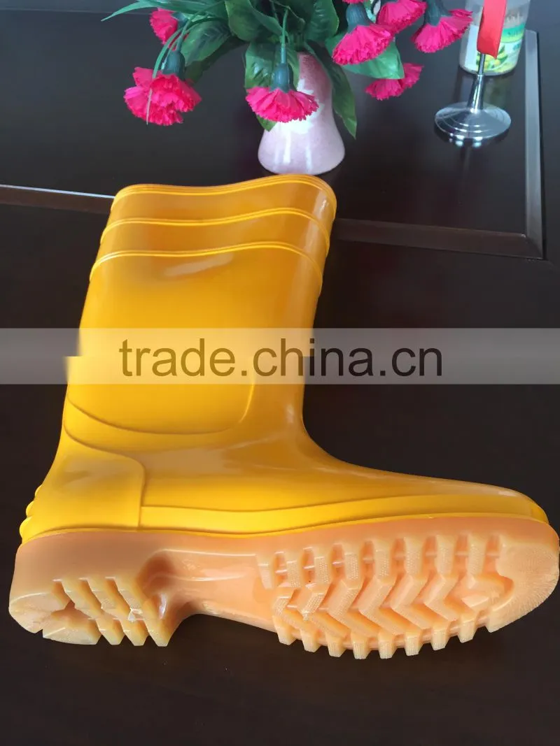Fashion yellow pvc rain boots, cheap work shoes