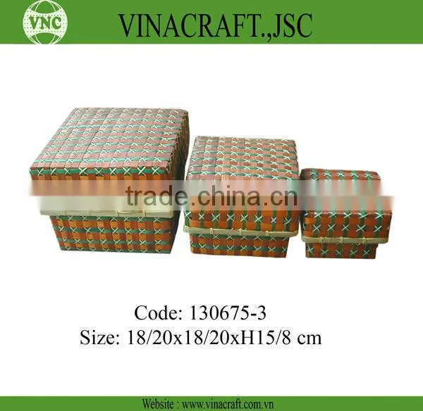 Bamboo basket with lid for gift packing