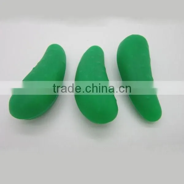 Hot! High quality cucumber shape silicone wine corks stopper decorative wine bottle stoppers