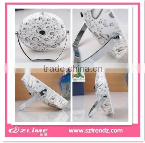 3 times magnifying LED make up mirror