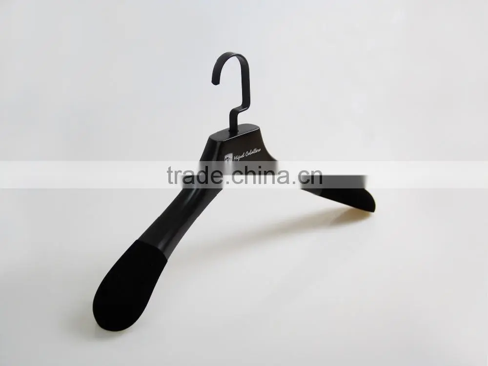 good quality black wooden top and pants hanger for clothes