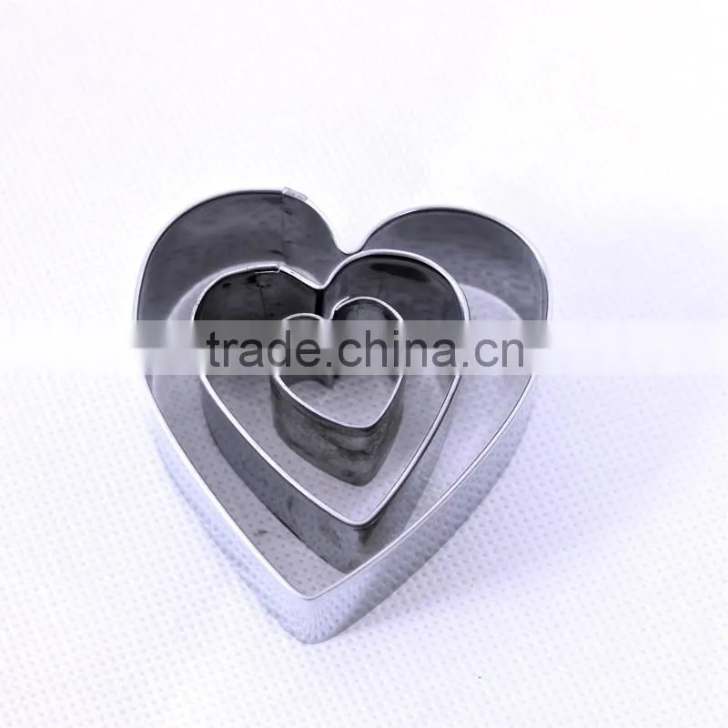 YangJiang factory manufature high quality 3pcs heart shape stainless steel cake mould set
