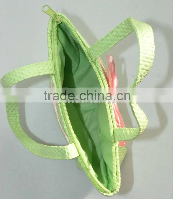 Straw handbag with bows