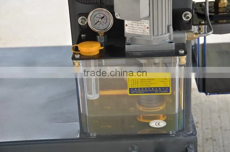 Durable Injection Molding Machine