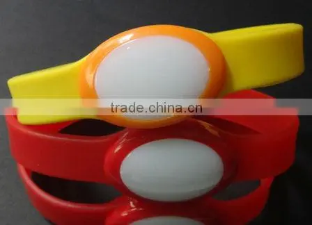 New design LED glowing silicone magnetic bracelet