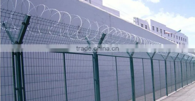 factory wholesale hot-dipped galvanized razor barbed wire mesh fence