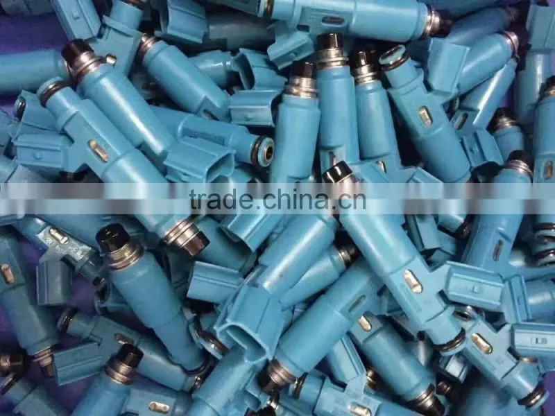 Fuel injector 7700866313 1001-542S A2C59512834 For Renault Clio MEGANE