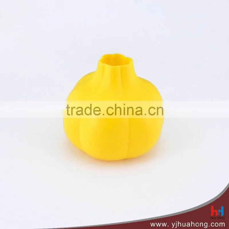New fashion design silicone garlic shape garlic peeler,garlic press for kitchen
