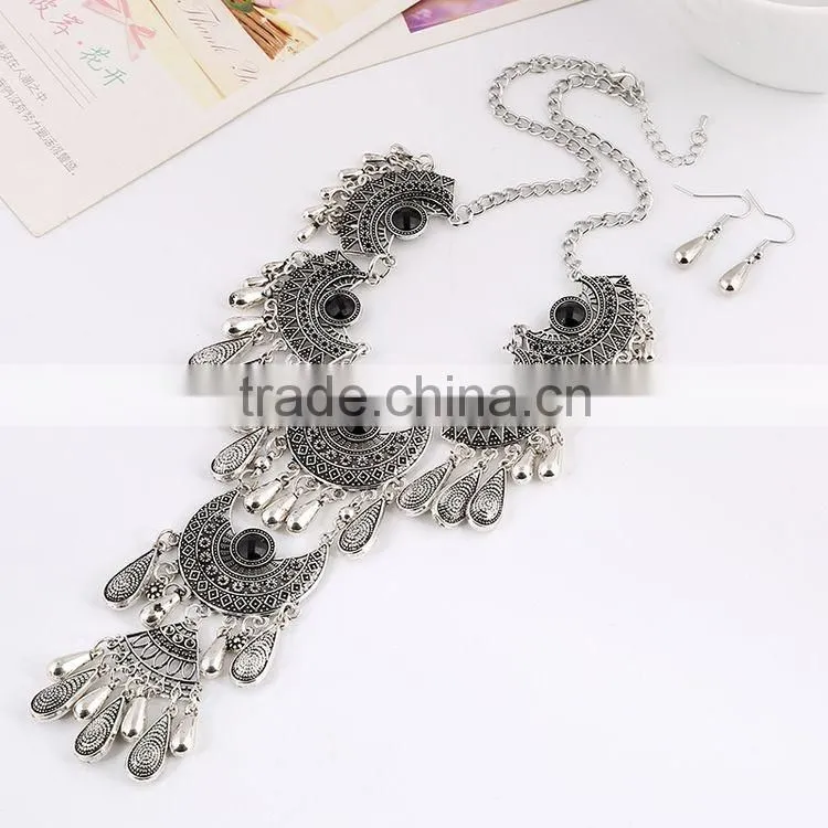 Vintage Flower Carved Hollow Bib Collar Droplets Pendant Gem Necklace Earrings Set