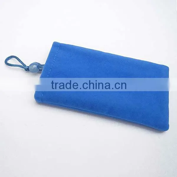 Simple velvet pouch