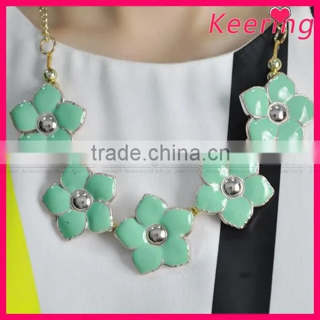 Wholesale turquoise flower design alloy statement necklace WNK-233