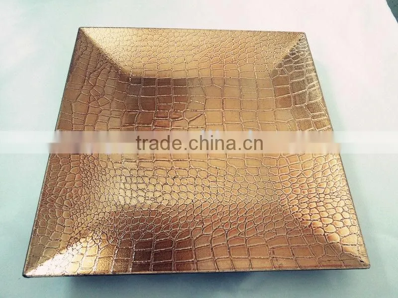 Plastic Charger Plate with Crocodile Grain