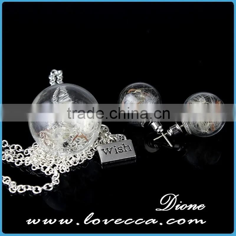 Alibaba hot selling creative Romantic glass cover dandelion seed necklace
