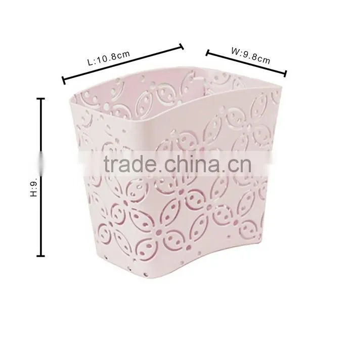 Pink Arc-shaped Metal Punched Pen Ruler Pencil Holder