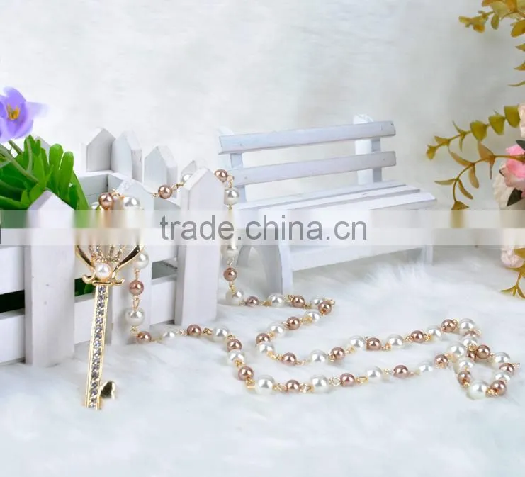 2016 hot sale new fashion simple jewelry women gold key luxury crown necklace