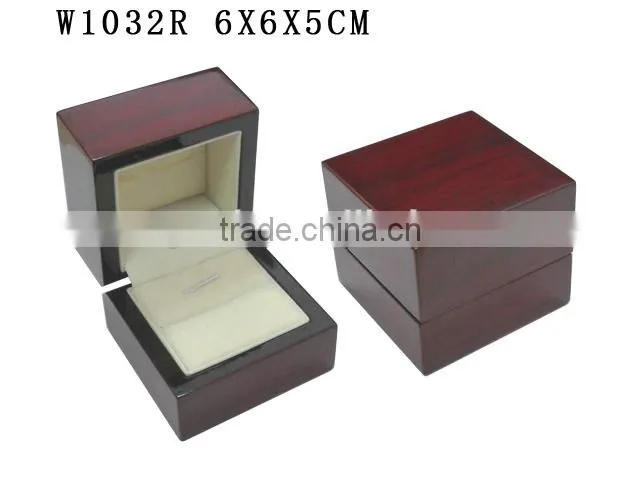 W1032L Hot Design Glossy Spray Paint Jewelry Wooden Box For Bracelet