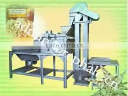 Peanut segment machine