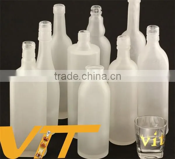 Fashional new product frosted alcohol bottles beverage wine bottle 500ml paint blue glass bottles