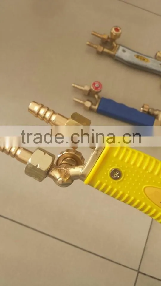 Oxygen and acetylene cutting torch