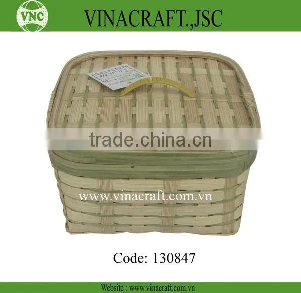 Bamboo basket with lid for gift packing