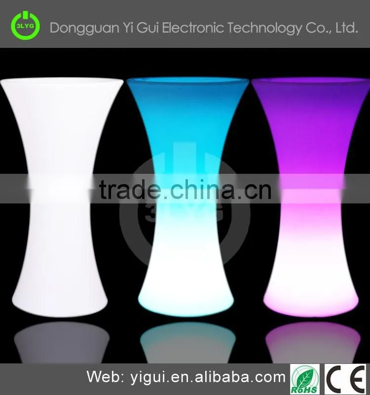 wedding event dining using led light up cube table with glass